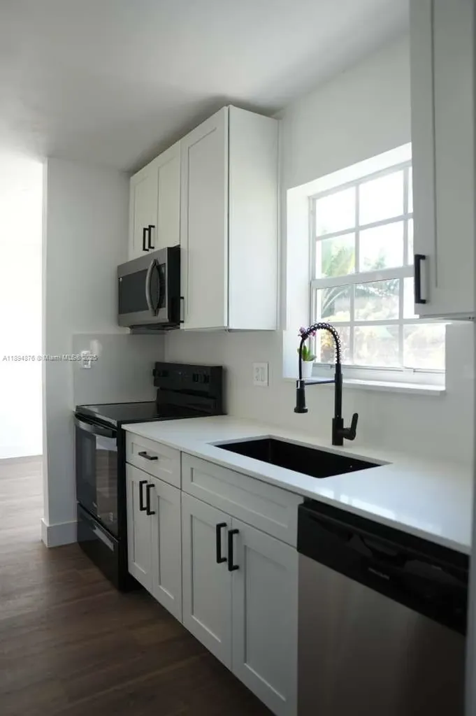 2411 SW 50th Terrace Fort Lauderdale FL 33317