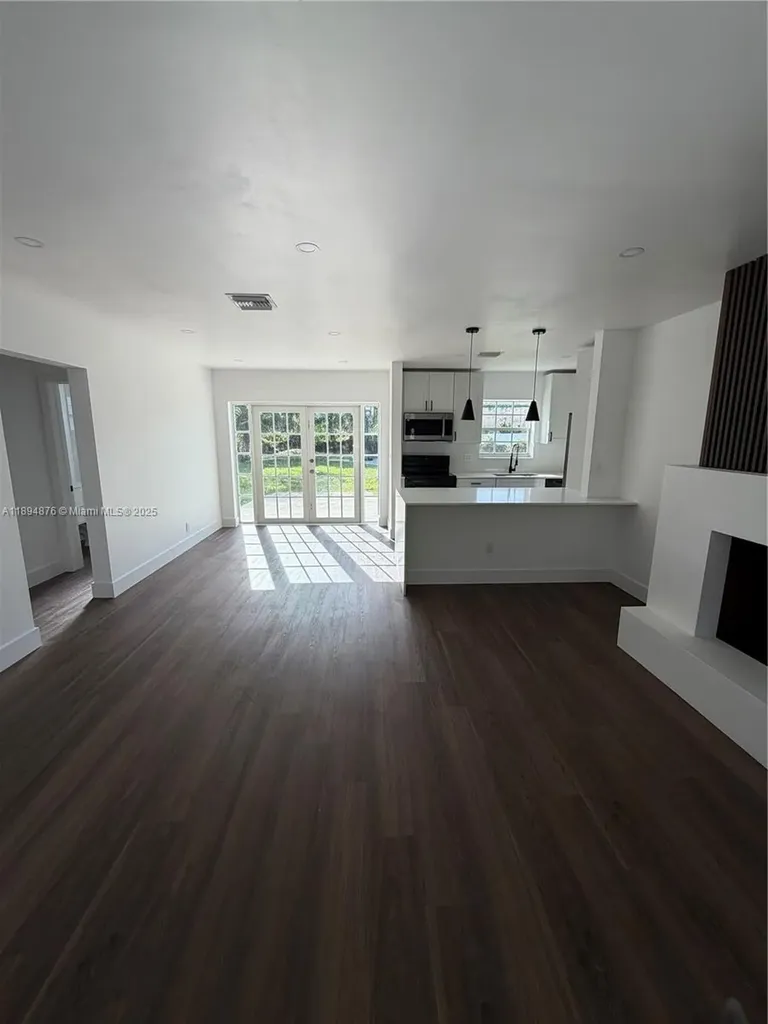 2411 SW 50th Terrace Fort Lauderdale FL 33317