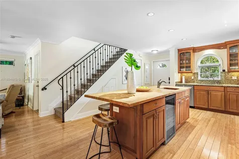 12 NE 26th Street Wilton Manors FL 33305