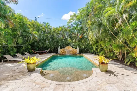 12 NE 26th Street Wilton Manors FL 33305