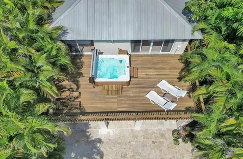 12 NE 26th Street Wilton Manors FL 33305