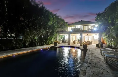 12 NE 26th Street Wilton Manors FL 33305