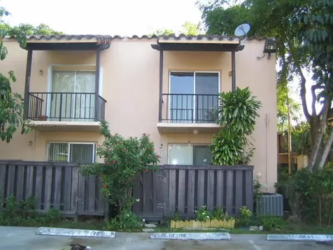 10824 N Kendall Drive Miami FL 33176