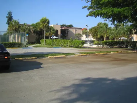 10824 N Kendall Drive Miami FL 33176