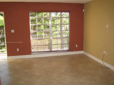 10824 N Kendall Drive Miami FL 33176