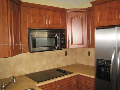 10824 N Kendall Drive Miami FL 33176