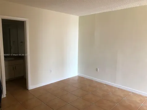 10824 N Kendall Drive Miami FL 33176