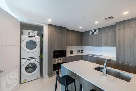 17550 Collins Avenue Sunny Isles Beach FL 33160
