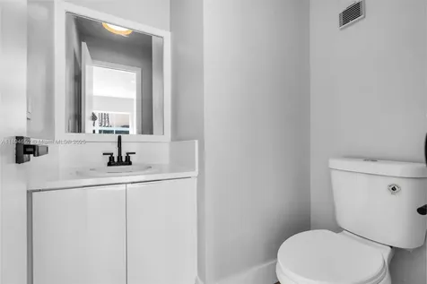 191 NW 85th Place Miami FL 33126