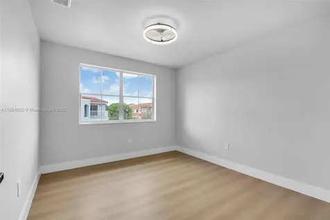 191 NW 85th Place Miami FL 33126