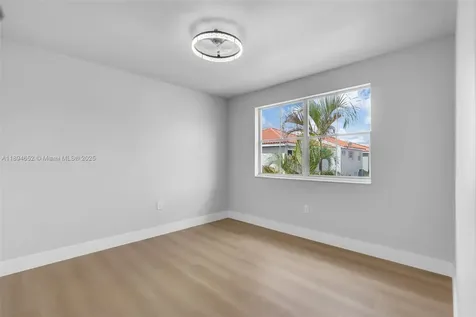 191 NW 85th Place Miami FL 33126