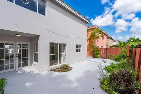 191 NW 85th Place Miami FL 33126