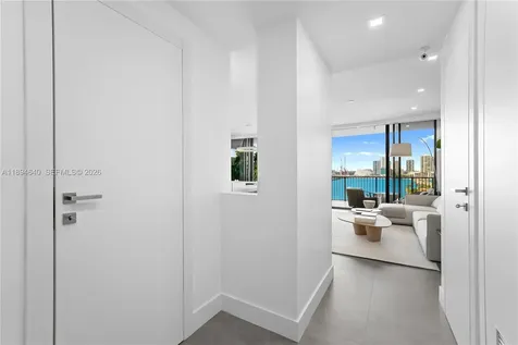 1000 Venetian Way Miami FL 33139