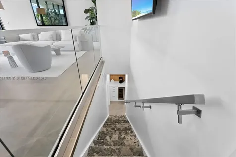 1000 Venetian Way Miami FL 33139