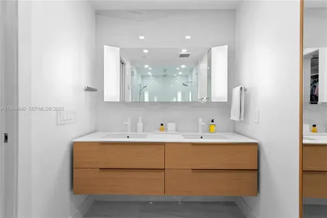 1000 Venetian Way Miami FL 33139