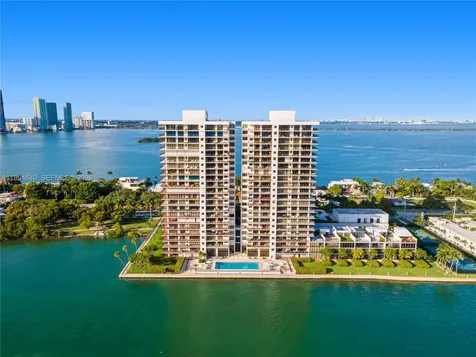 1000 Venetian Way Miami FL 33139