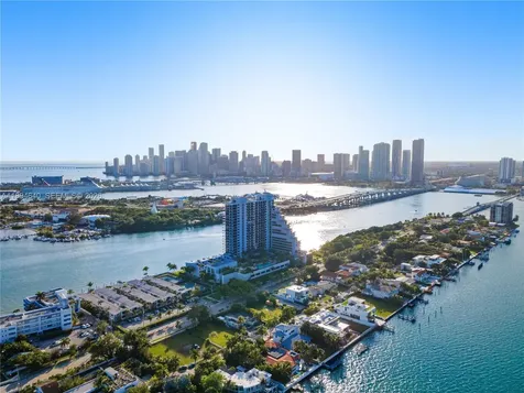 1000 Venetian Way Miami FL 33139