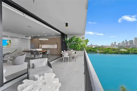 1000 Venetian Way Miami FL 33139