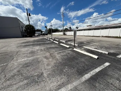 2727 E Oakland Park Boulevard Fort Lauderdale FL 33306