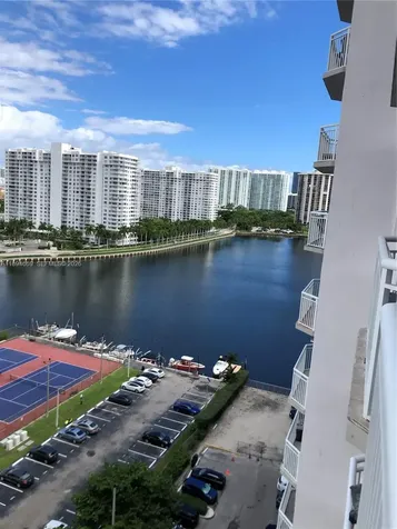 18051 Biscayne Boulevard Aventura FL 33160