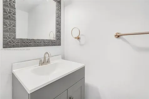 9435 NW 42nd Street Sunrise FL 33351