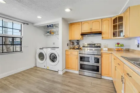 9435 NW 42nd Street Sunrise FL 33351
