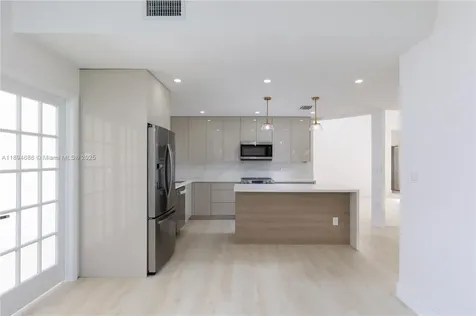 1361 SW 104th Avenue Pembroke Pines FL 33025