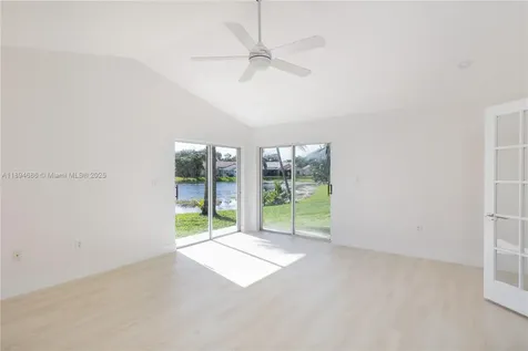 1361 SW 104th Avenue Pembroke Pines FL 33025