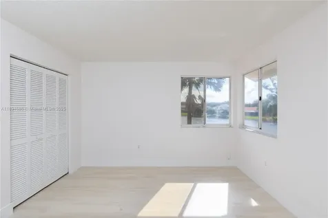 1361 SW 104th Avenue Pembroke Pines FL 33025