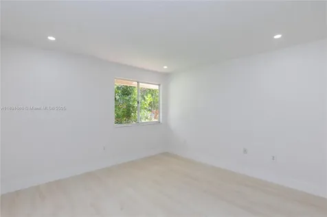 1361 SW 104th Avenue Pembroke Pines FL 33025