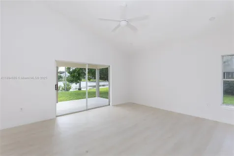 1361 SW 104th Avenue Pembroke Pines FL 33025