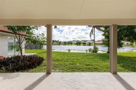 1361 SW 104th Avenue Pembroke Pines FL 33025