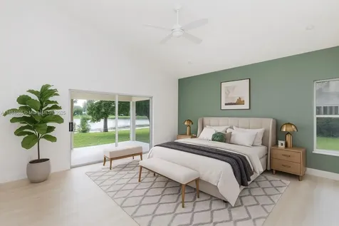 1361 SW 104th Avenue Pembroke Pines FL 33025