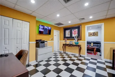 1121 NW 29th Street Miami FL 33127