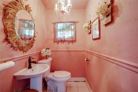 1121 NW 29th Street Miami FL 33127