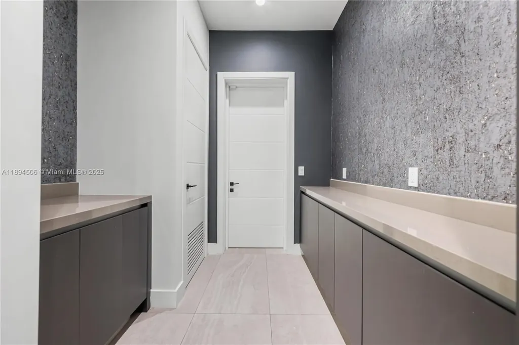 815 NE 17th Terrace Fort Lauderdale FL 33304