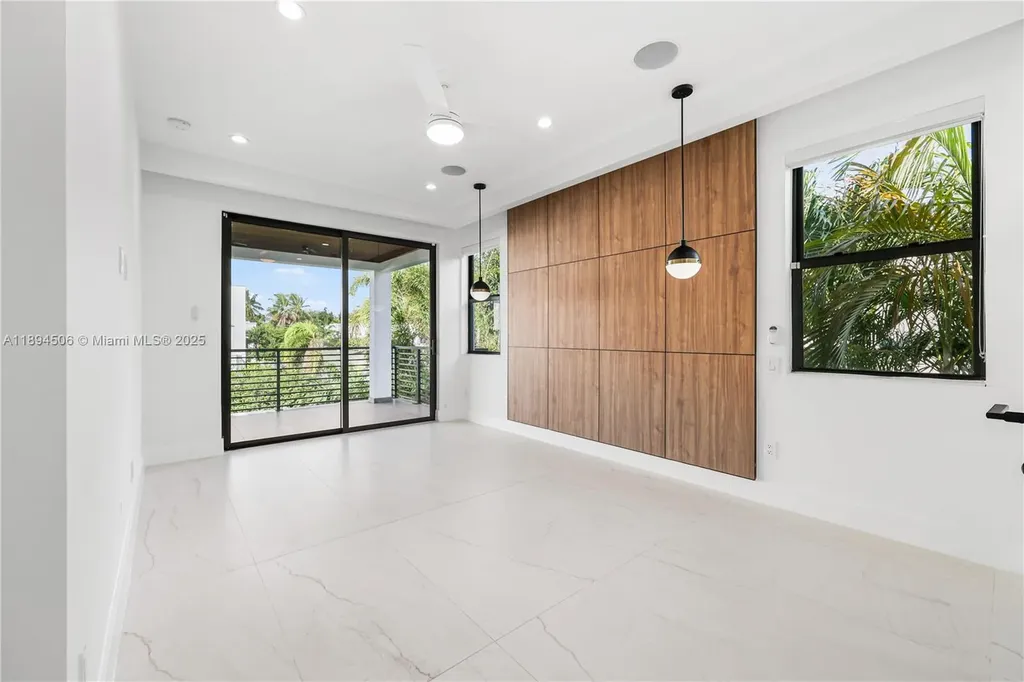 815 NE 17th Terrace Fort Lauderdale FL 33304