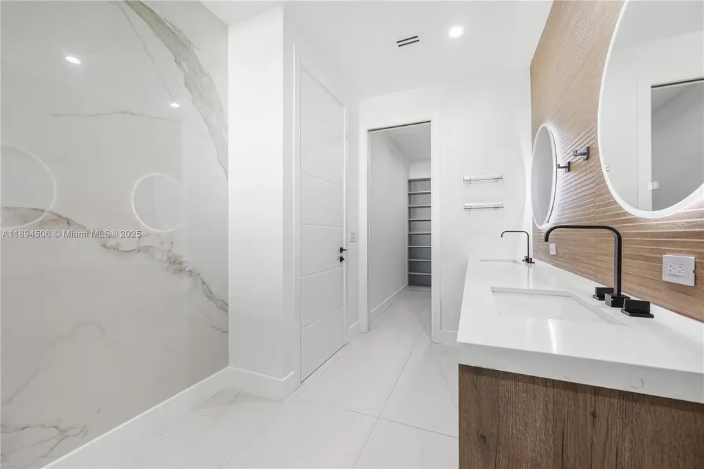 815 NE 17th Terrace Fort Lauderdale FL 33304