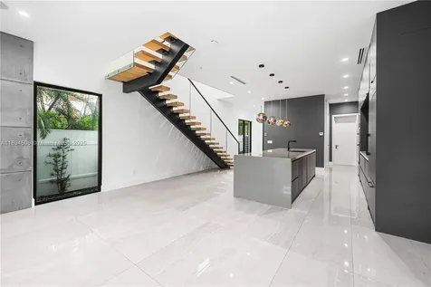 815 NE 17th Terrace Fort Lauderdale FL 33304