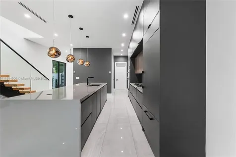 815 NE 17th Terrace Fort Lauderdale FL 33304