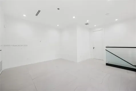 815 NE 17th Terrace Fort Lauderdale FL 33304