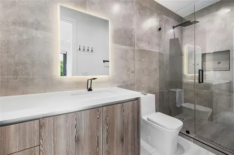 815 NE 17th Terrace Fort Lauderdale FL 33304