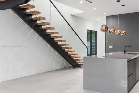 815 NE 17th Terrace Fort Lauderdale FL 33304