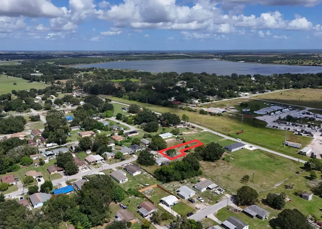 219 Sheila Lane Lake Wales FL 33859