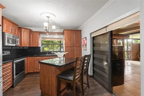 2450 W 67th Place Hialeah FL 33016