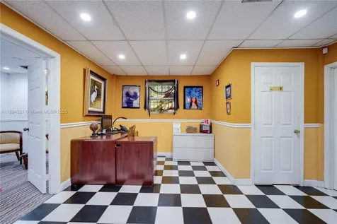 1121 NW 29th Street Miami FL 33127