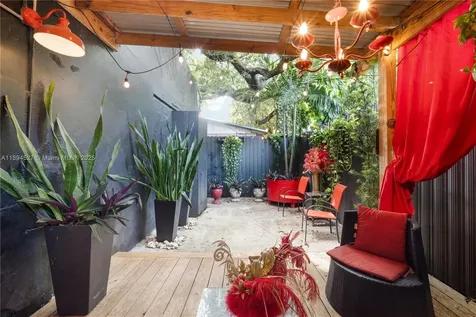 2900 NW 11th Avenue Miami FL 33127