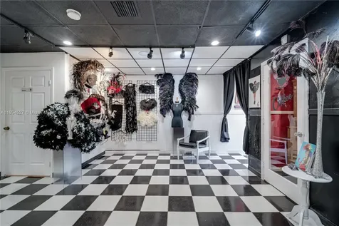 2900 NW 11th Avenue Miami FL 33127