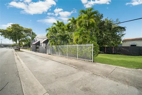 2900 NW 11th Avenue Miami FL 33127