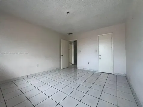 1250 W 26th Place Hialeah FL 33010